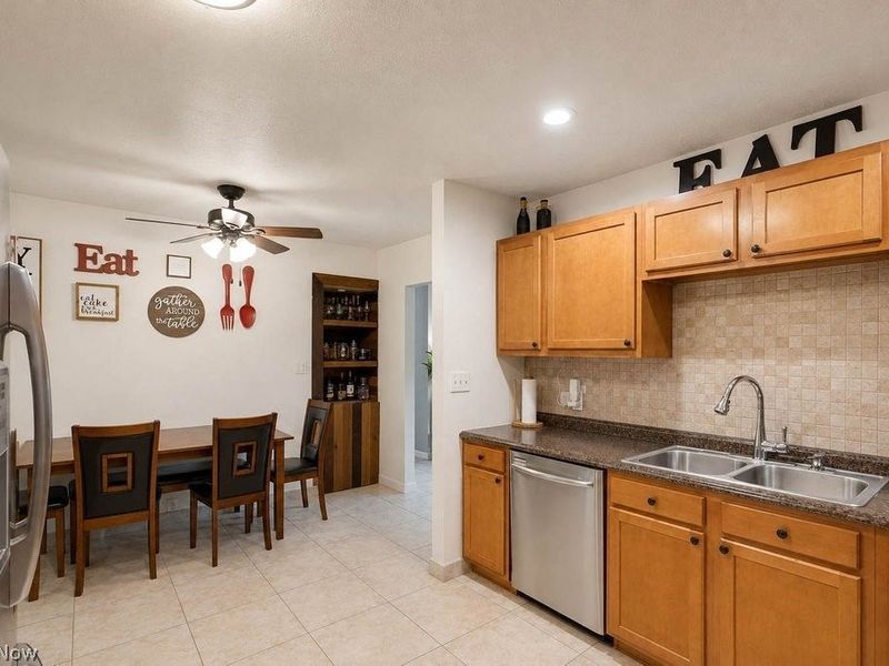 1342 Roseland Drive, Macedonia, OH 44056 Photo 9