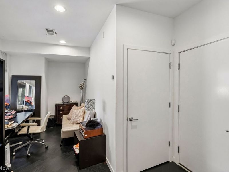 , Unit 5, Cleveland, OH 44102 Photo 12