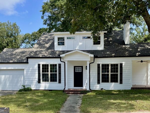 148 Holmes Street, Barnesville, GA 30204