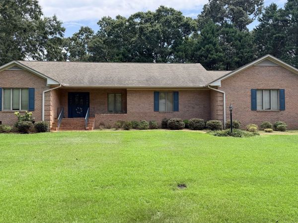 145 Brown Street, Hartwell, GA 30643