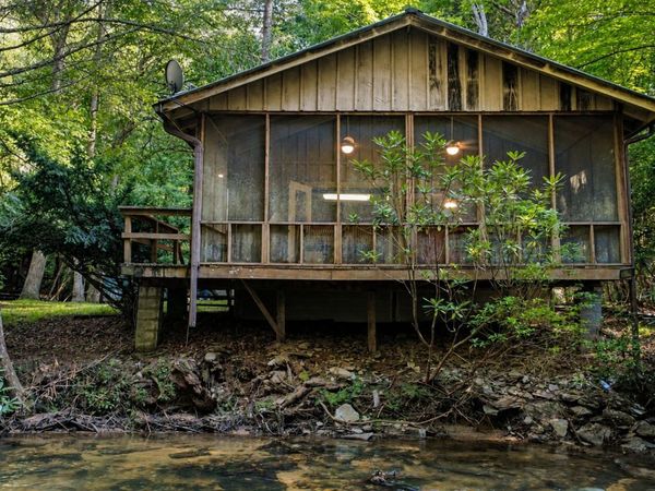 10 Fightingtown Drive, Blue Ridge, GA 30513