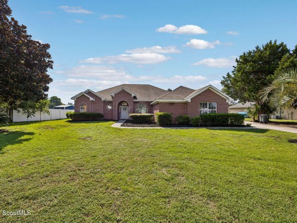 117 Lake Manor Drive , Kingsland, GA 31548