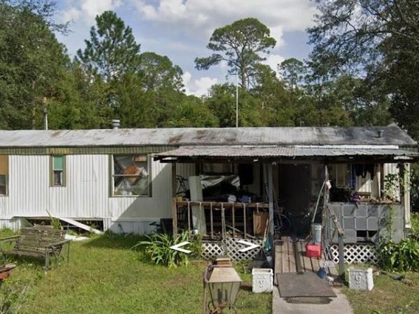 913 Sweat Street , Waycross, GA 31501