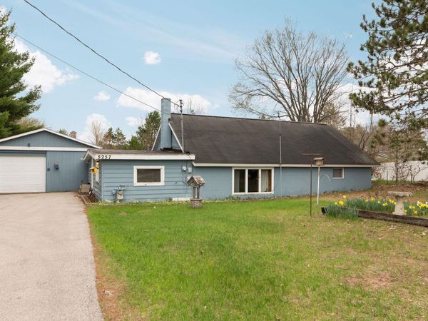 5257 Vance Road, Grawn, MI 49637