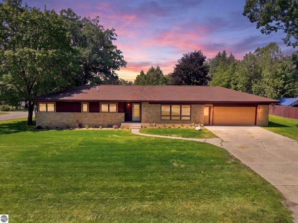 321 Front Street N, Lake City, MI 49651