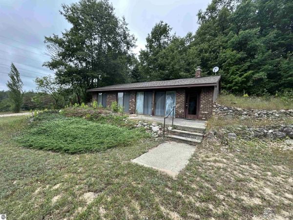 4801 Shinn Drive, Mancelona, MI 49659