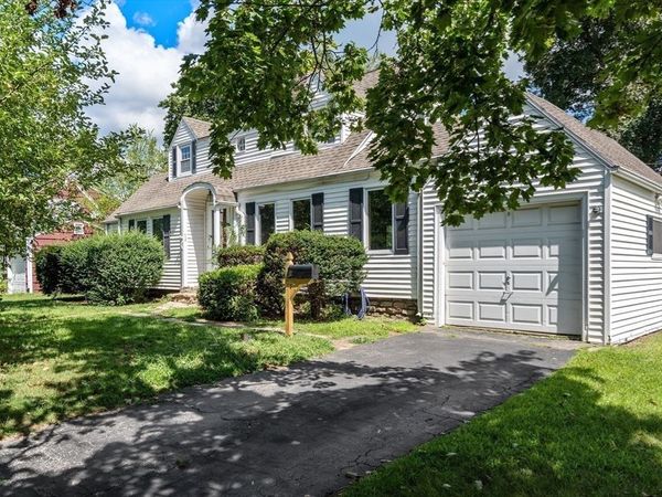 515 Lake Avenue, Worcester, MA 01604