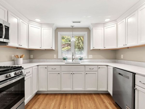 108 Westford, Chelmsford, MA 01824