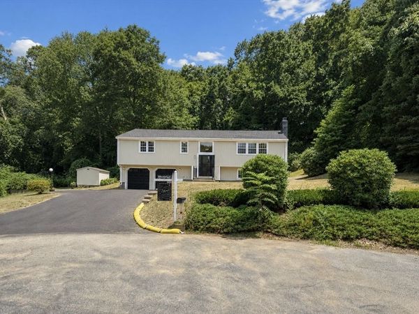 9 Pavia Place, Framingham, MA 01702