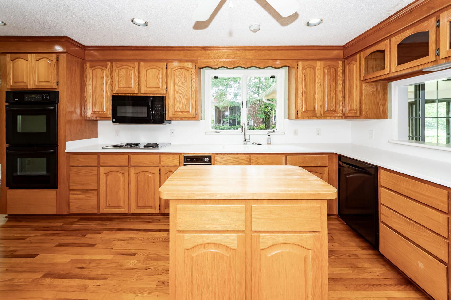 64 Shrewsbury Road Photo 10