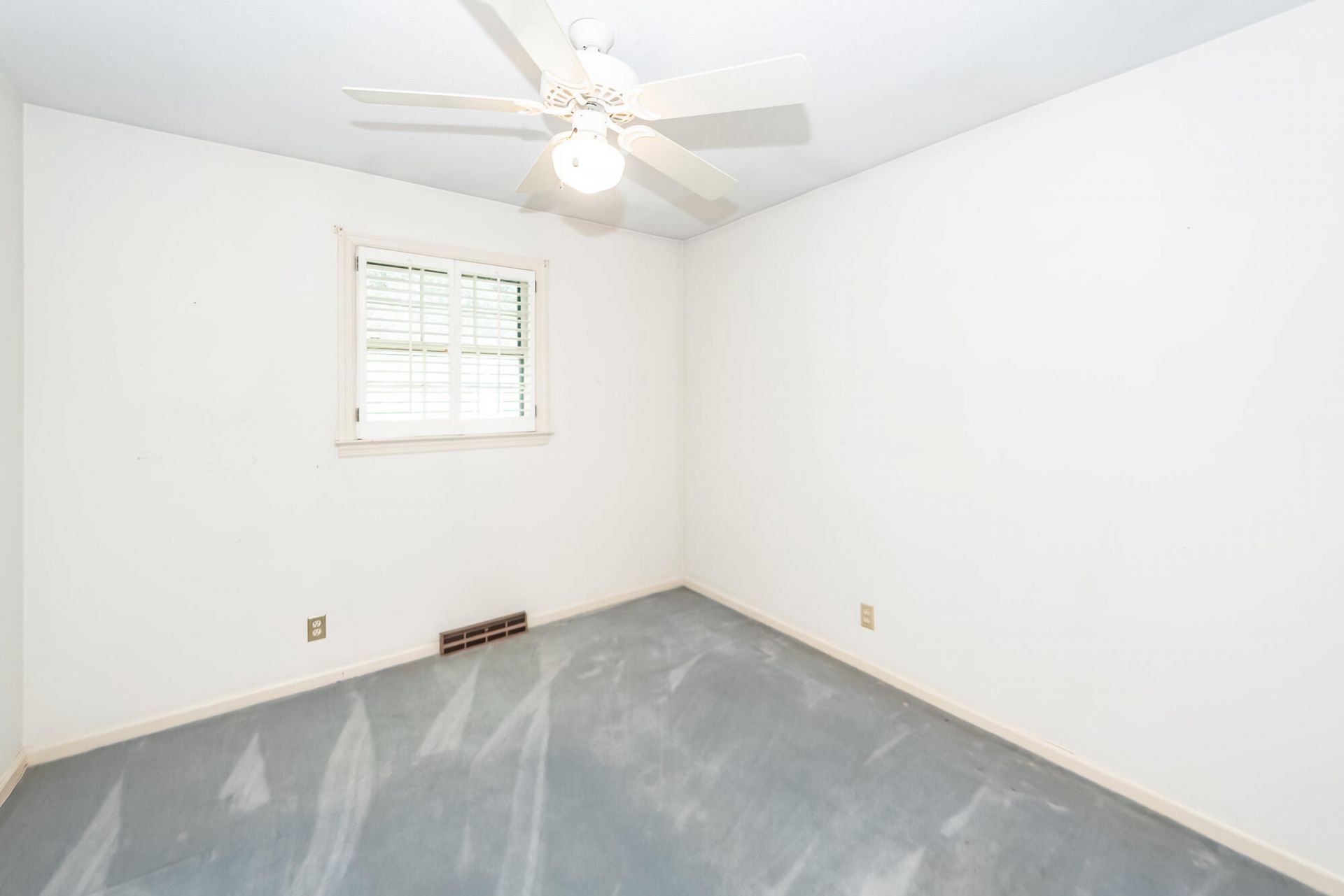64 Shrewsbury Road Photo 36