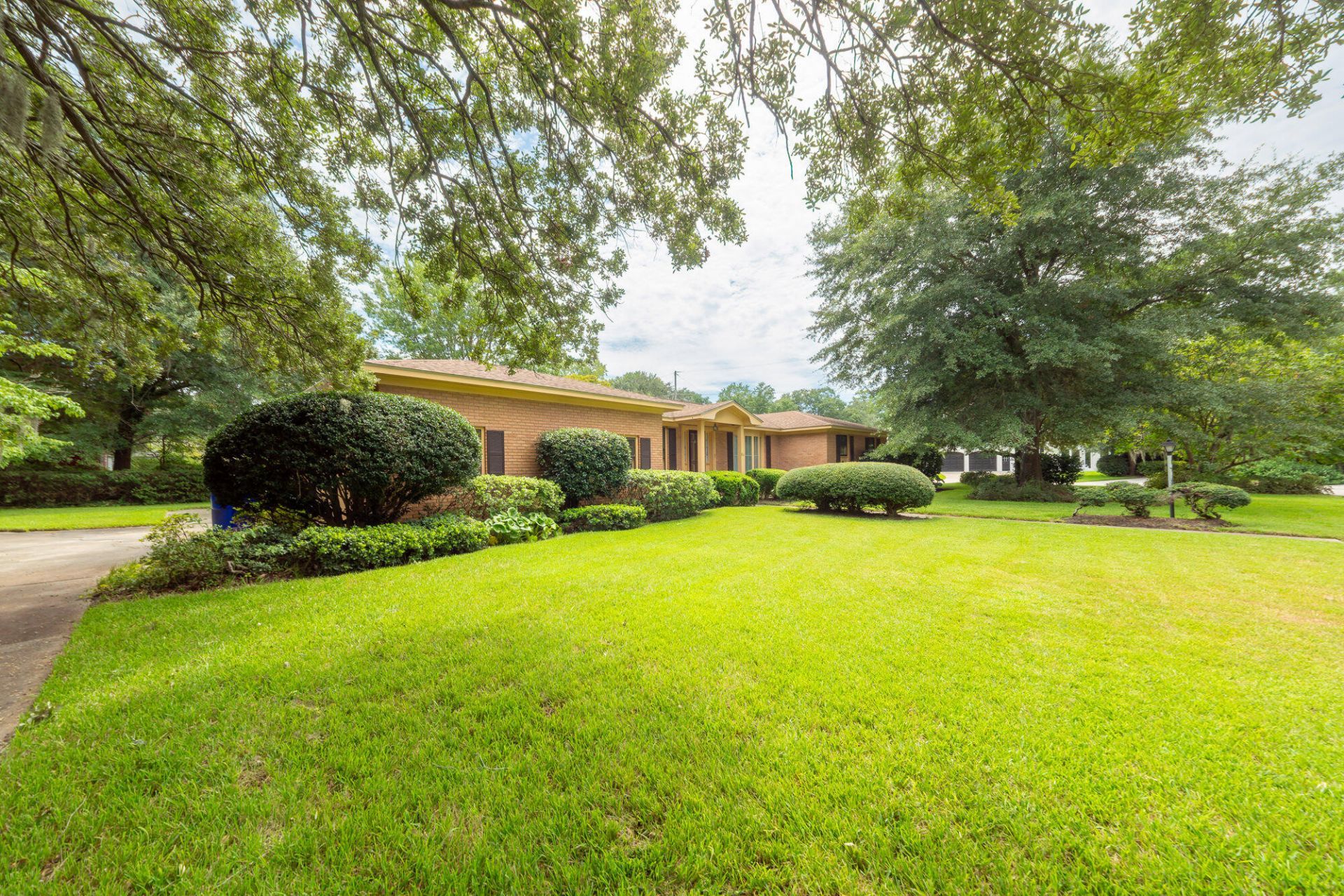 64 Shrewsbury Road Photo 44