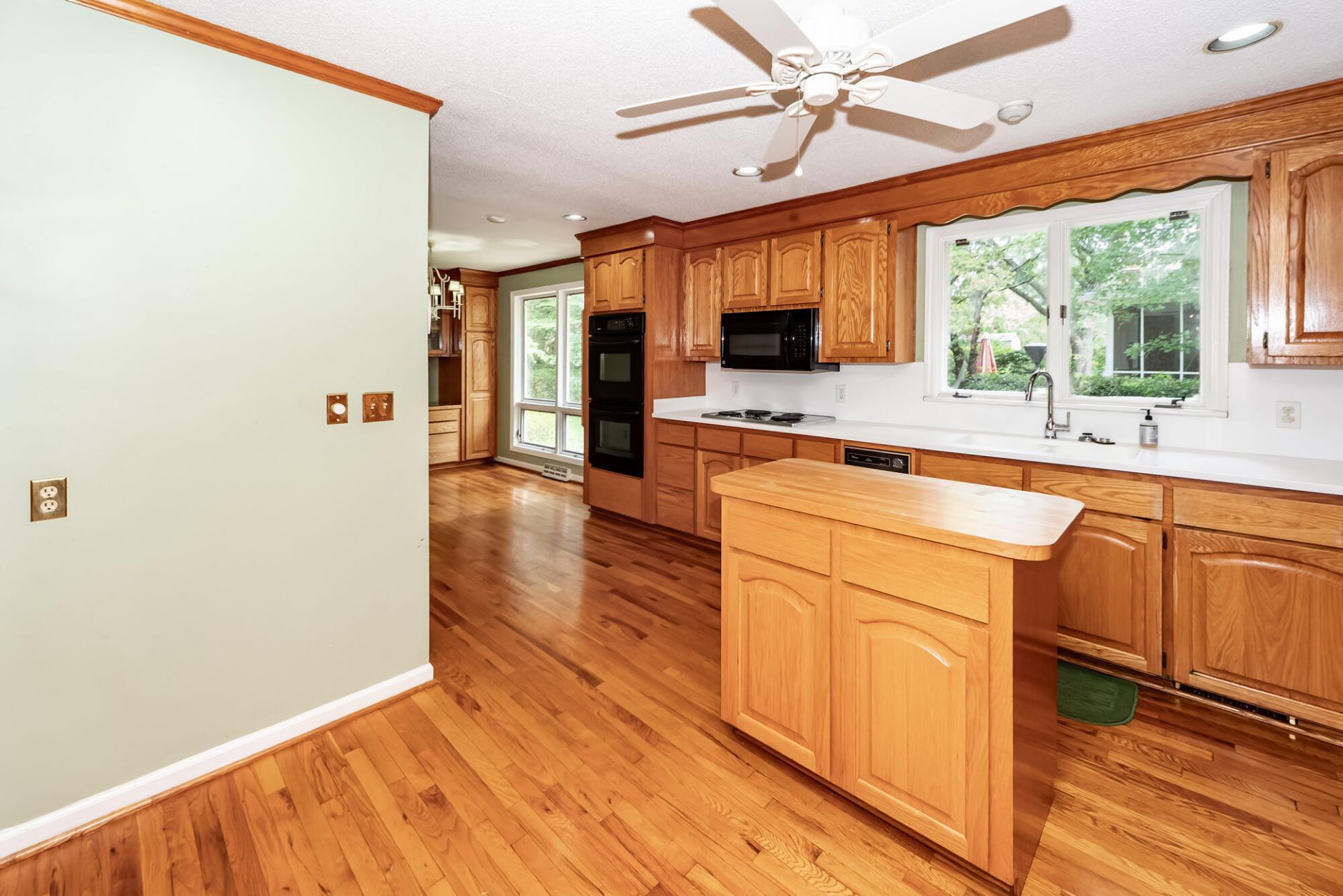 64 Shrewsbury Road Photo 8