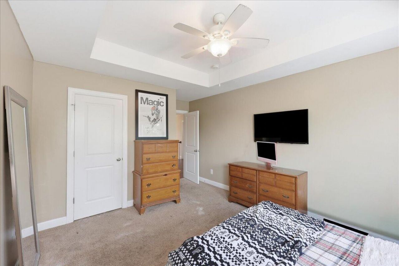 66 W Saughtree Lane Photo 43
