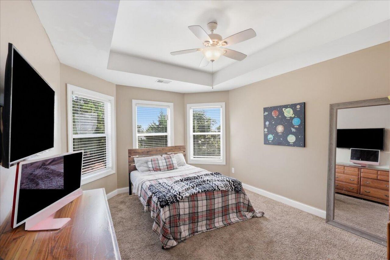 66 W Saughtree Lane Photo 59