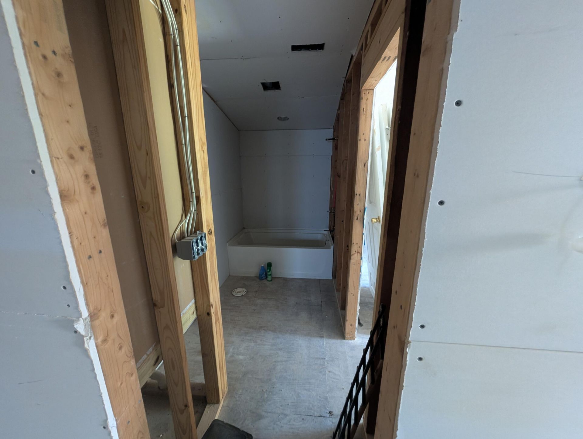 69 Columbus Street  Photo 23
