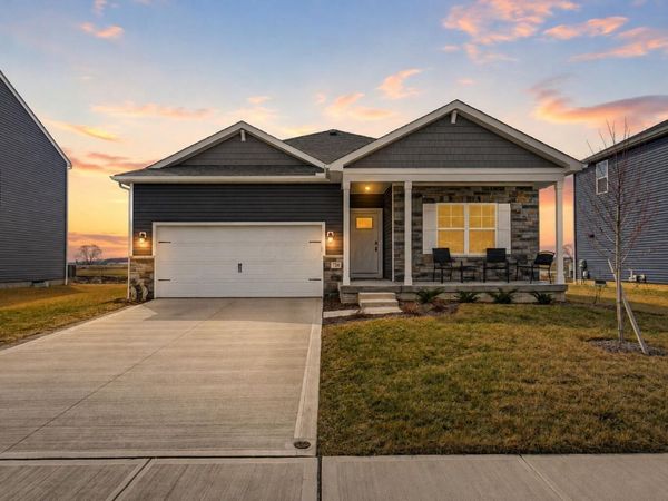 734 Leslie Drive , Plain City, OH 43064