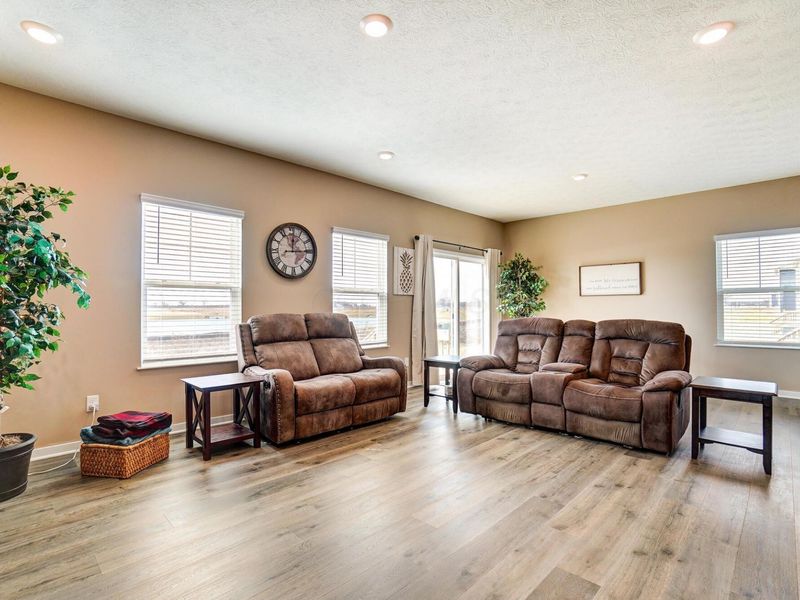 734 Leslie Drive , Plain City, OH 43064 Photo 11