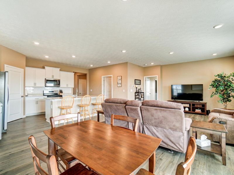 734 Leslie Drive , Plain City, OH 43064 Photo 8