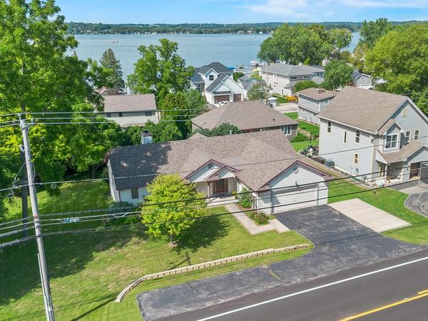 N26W27080 Prospect AVENUE, Pewaukee, WI 53072