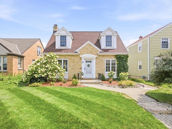 3162 S 28th STREET, Milwaukee, WI 53215