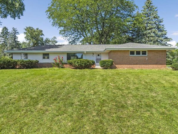 6411 S 118th STREET, Franklin, WI 53132