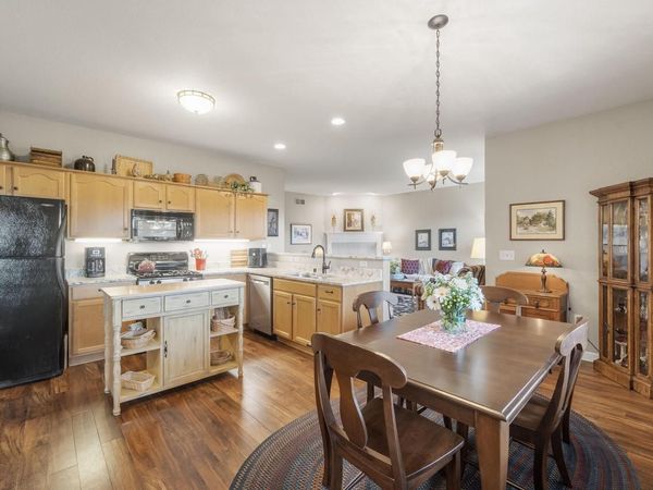 691 W Dekora STREET, Unit E, Saukville, WI 53080
