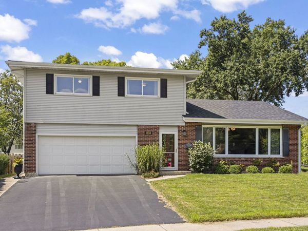 1350 S Rebecca Road , Lombard, IL 60148