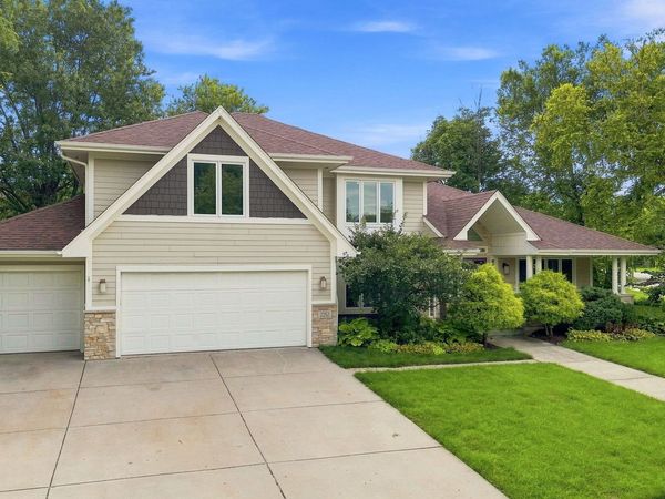 2752 Wendy Drive , Naperville, IL 60565