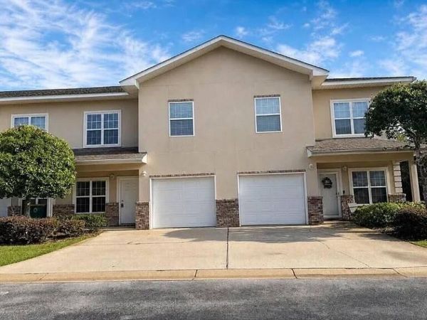1492 Bentley Circle, Fort Walton Beach, FL 32547