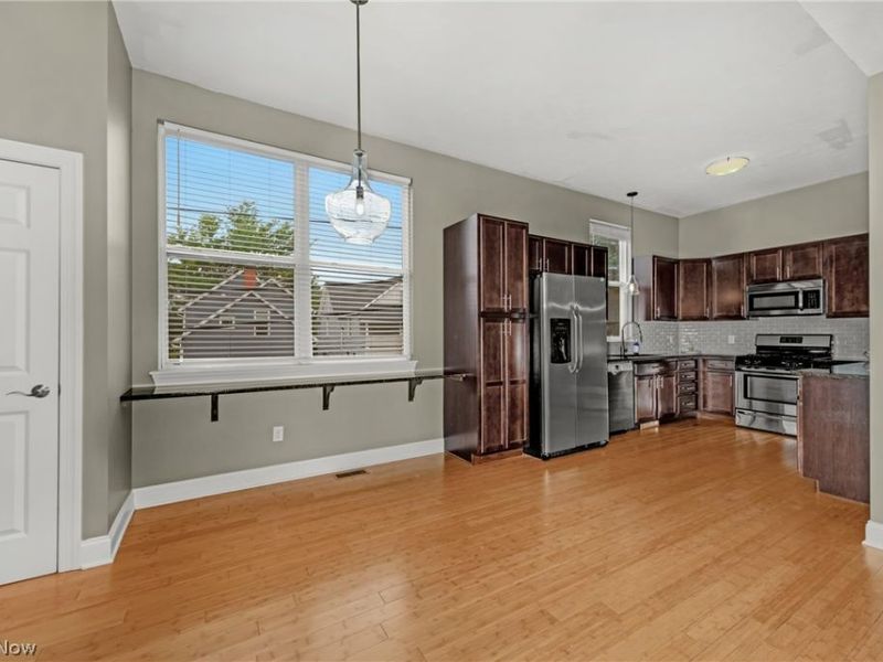5512 Saint Stephens Court, Cleveland, OH 44102 Photo 10