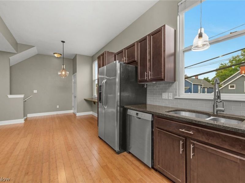 5512 Saint Stephens Court, Cleveland, OH 44102 Photo 12