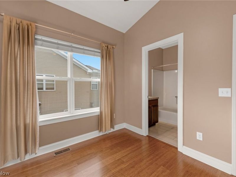 5512 Saint Stephens Court, Cleveland, OH 44102 Photo 22