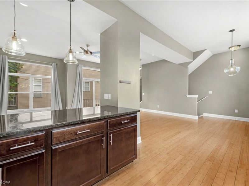 5512 Saint Stephens Court, Cleveland, OH 44102 Photo 7