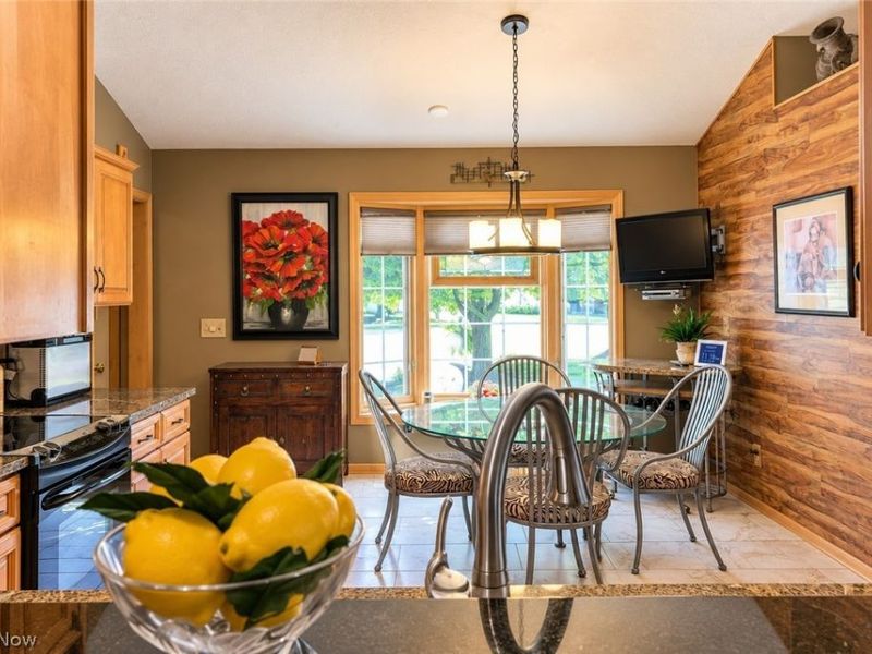 12546 Woodberry Lane, Strongsville, OH 44149 Photo 10