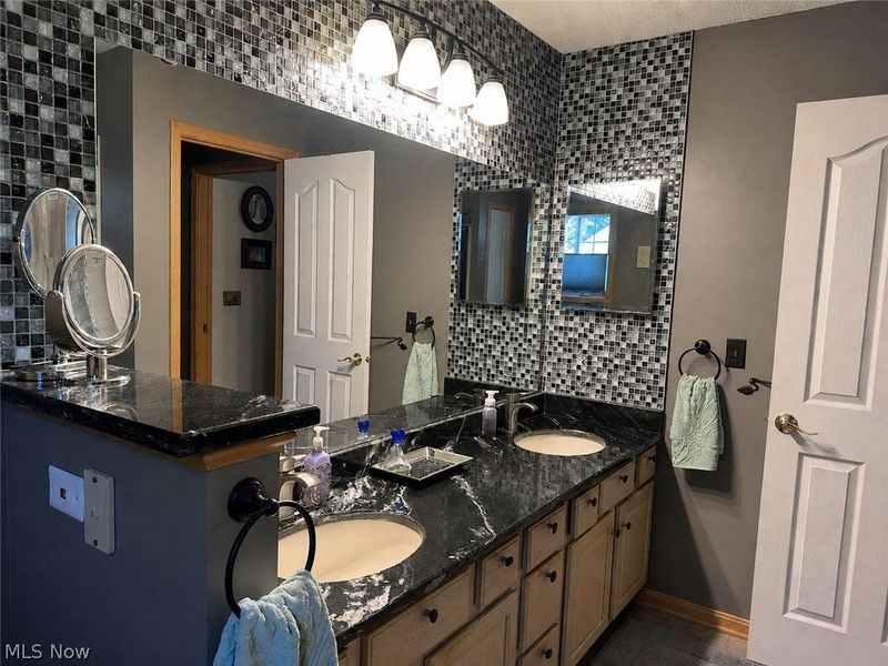 12546 Woodberry Lane, Strongsville, OH 44149 Photo 16