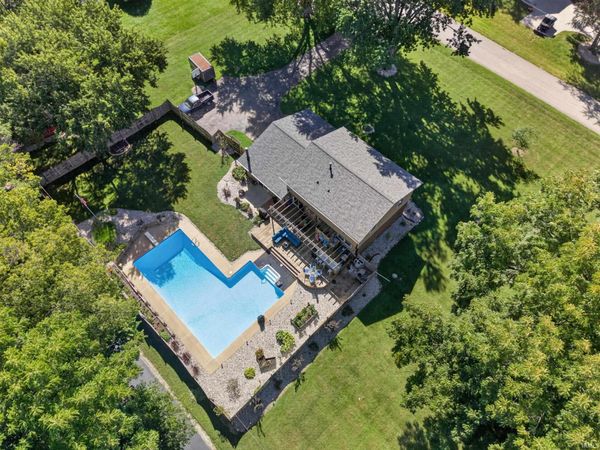 2324 E Tamoshanter Road, Peru, IN 46970