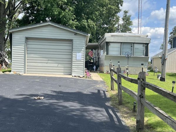 6561 N 300 E, Monon, IN 47959