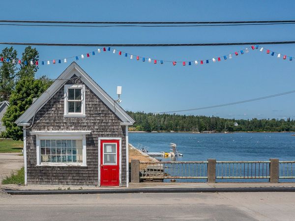 10 Main Street , Vinalhaven, ME 04863