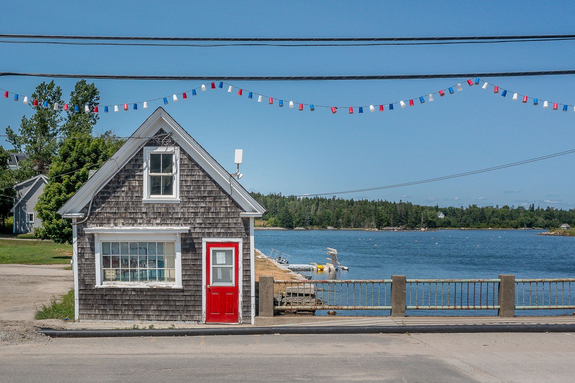 10 Main Street, Vinalhaven, ME 04863 Main Photo