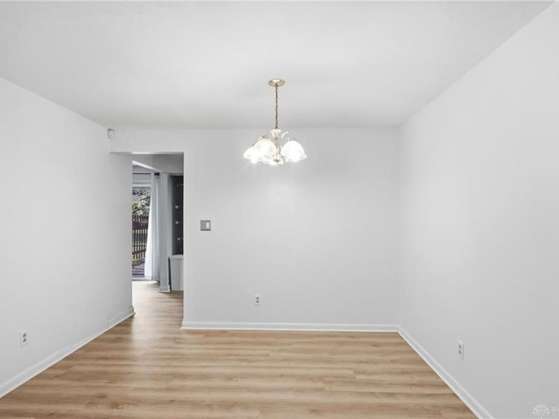 1032 Hyde Park Drive, Centerville, OH 45429 Photo 7