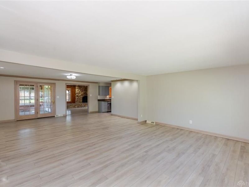 4150 Burning Tree Drive, Kettering, OH 45440 Photo 4