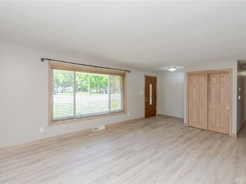 4150 Burning Tree Drive, Kettering, OH 45440 Photo 6