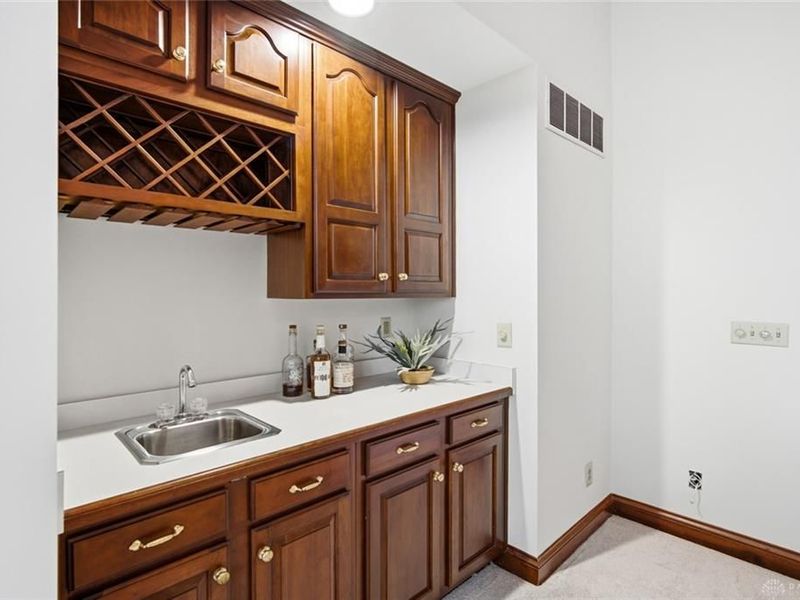2535 S Creek Circle, Spring Valley Township, OH 45370 Photo 17