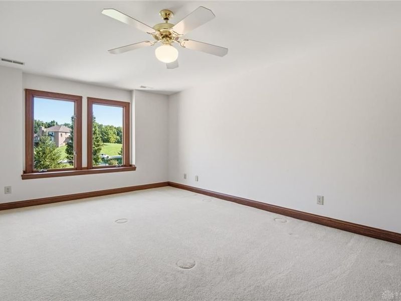 2535 S Creek Circle, Spring Valley Township, OH 45370 Photo 32