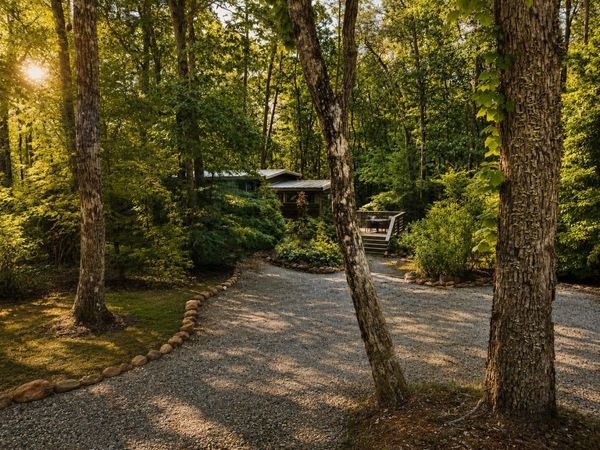 476 Deer Lick Trail , Monteagle, TN 37356