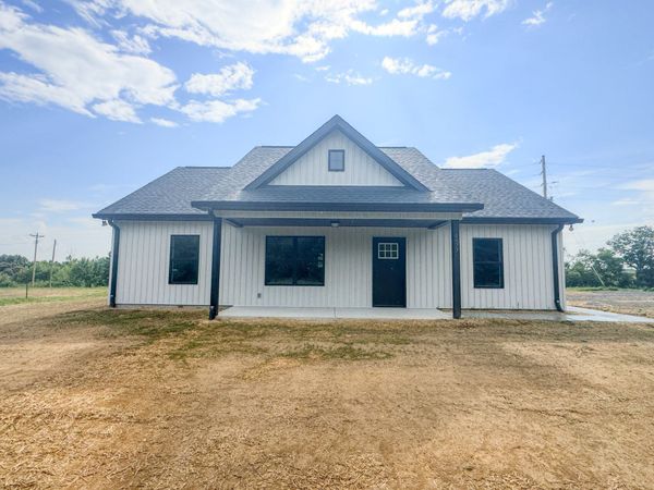 4677 Scottsville Rd , Lafayette, TN 37083