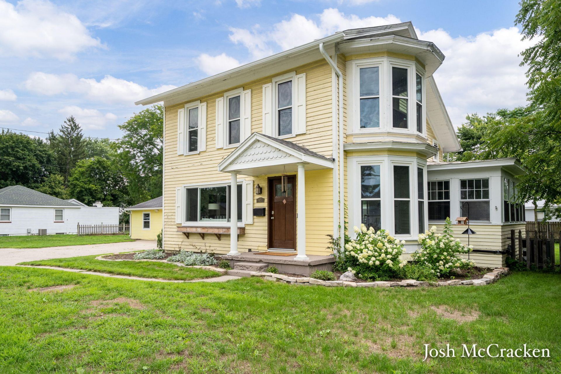 923 N Hudson Street Se, Lowell, MI 49331 Main Photo
