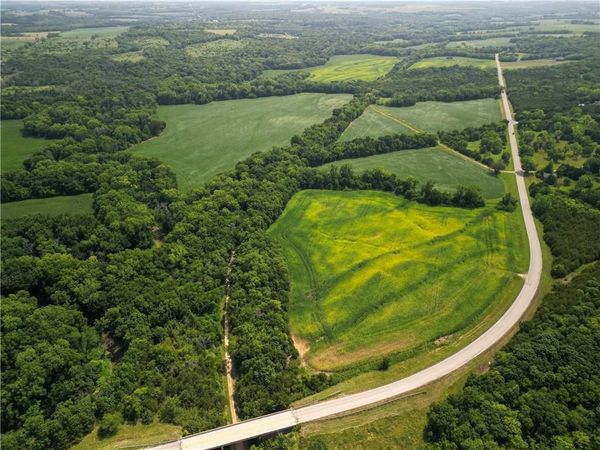10123 SE Shadden Road, Overbrook, KS 66524