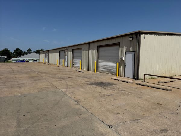 102 S 111th East Avenue , Tulsa, OK 74128